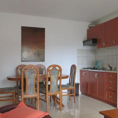 By The Sea - 11710 아파트 로고즈니차